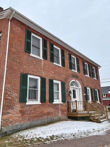 71 South Main Street, Cambridge, VT 05444