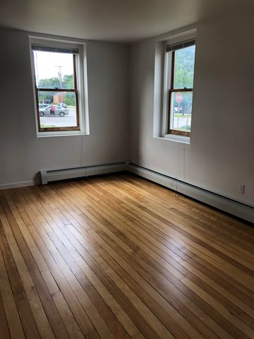 71 South Main Street, Cambridge, VT 05444