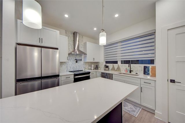 323 15TH STREET N, St Petersburg, FL 33705