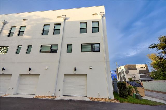 323 15TH STREET N, St Petersburg, FL 33705