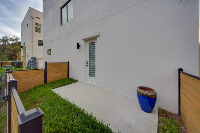 323 15TH STREET N, St Petersburg, FL 33705