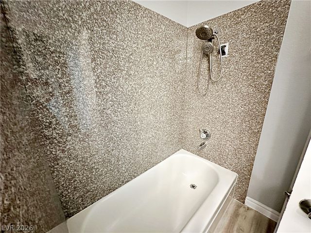 5080 Indian River Drive 400, Las Vegas, NV 89103