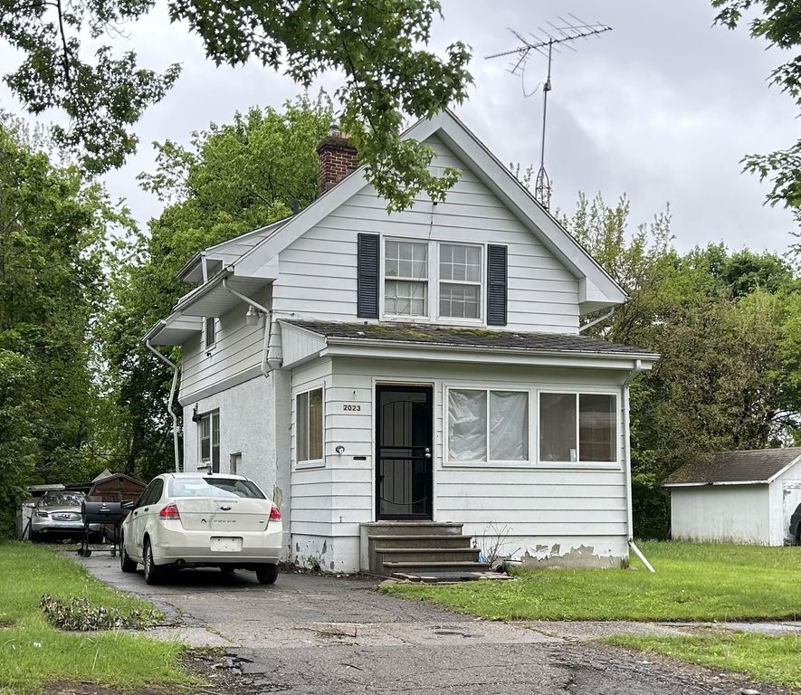 2023 Cadillac Street, Flint, MI 48504