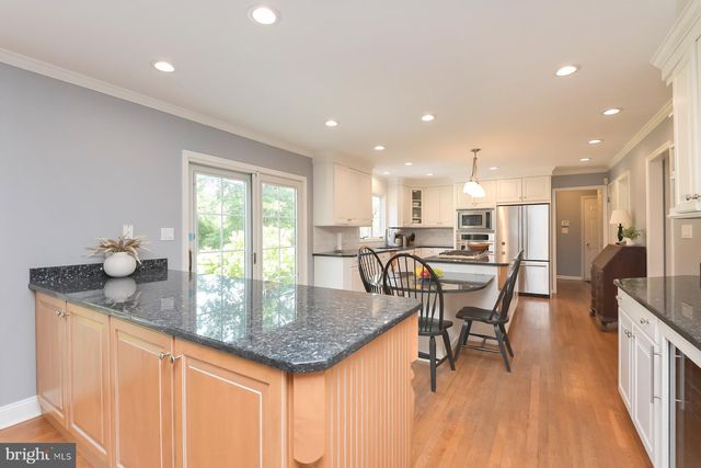 2 OLD BRIDLE PATH, Lawrenceville, NJ 08648