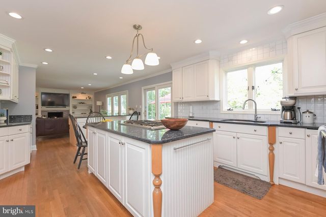 2 OLD BRIDLE PATH, Lawrenceville, NJ 08648