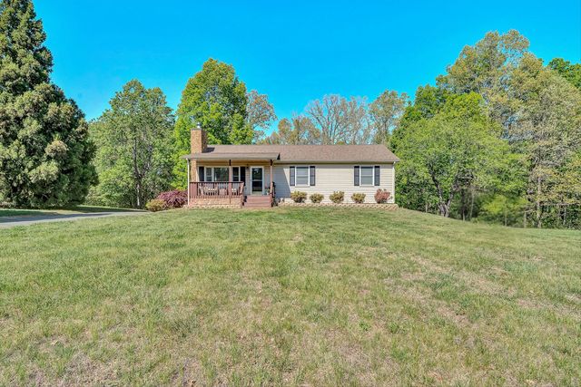 1302 Goodview RD, Goodview, VA 24095