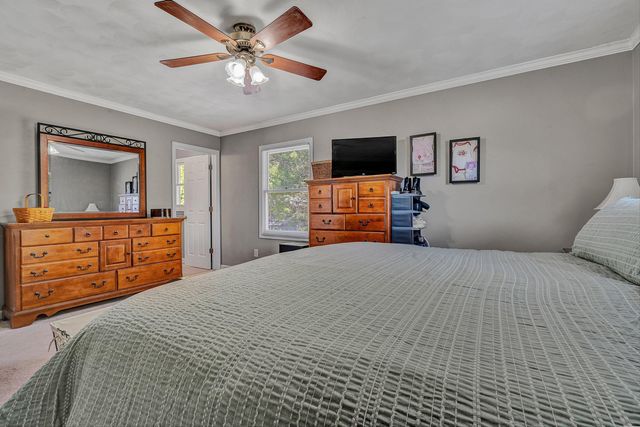 1302 Goodview RD, Goodview, VA 24095