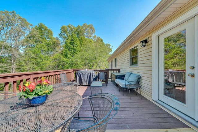 1302 Goodview RD, Goodview, VA 24095