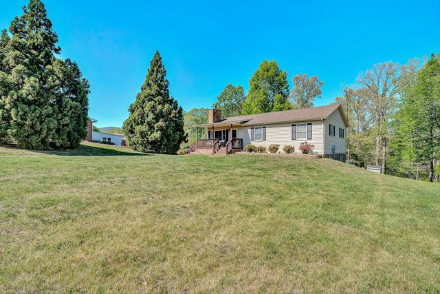1302 Goodview RD, Goodview, VA 24095
