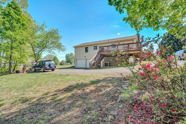 1302 Goodview RD, Goodview, VA 24095