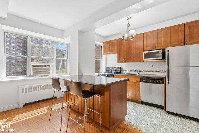 550 Grand St Apt H7G, New York City, NY 10002