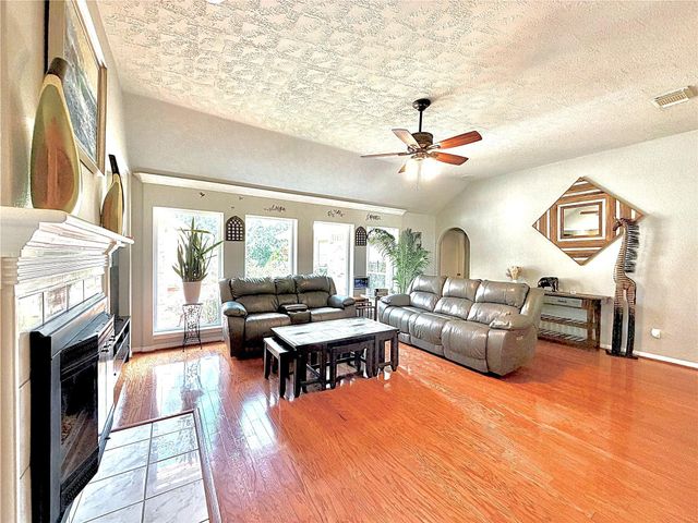 24818 Haverford Road, Spring, TX 77389