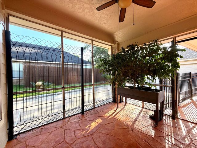 24818 Haverford Road, Spring, TX 77389