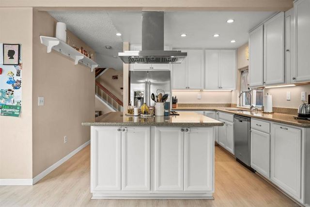 2396 Donnington Way, San Diego, CA 92139