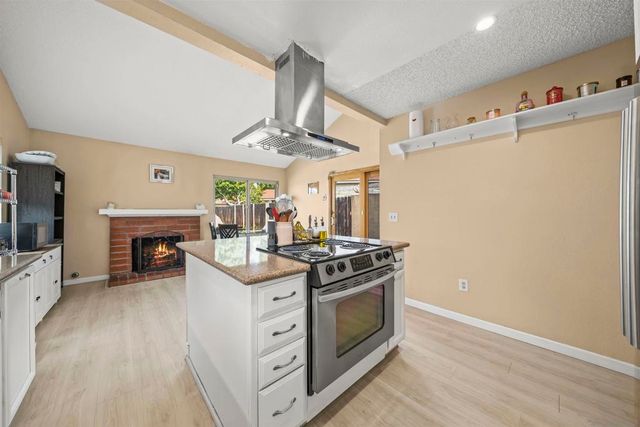 2396 Donnington Way, San Diego, CA 92139