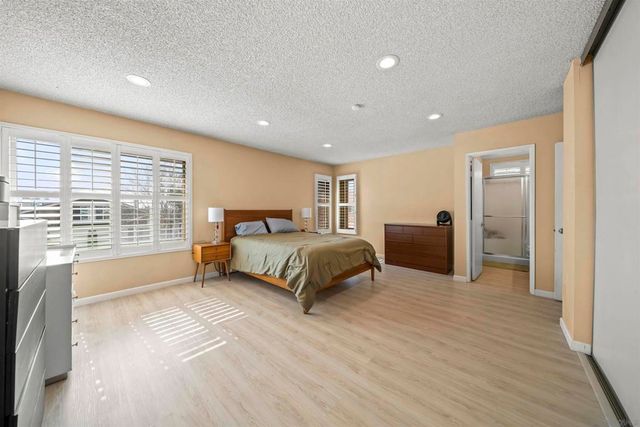 2396 Donnington Way, San Diego, CA 92139