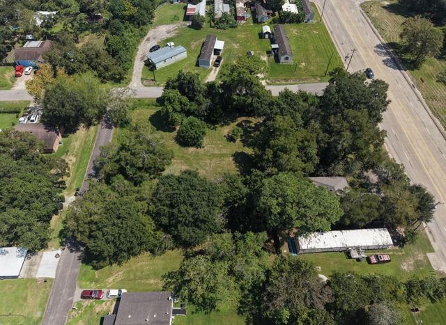 4008 Colorado Ave, Dickinson, TX 77539