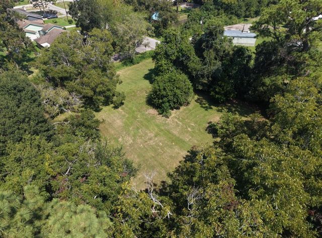 4008 Colorado Ave, Dickinson, TX 77539