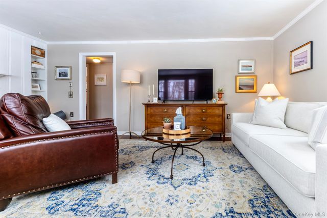 323 Hillside Avenue, Hurley, NY 12443