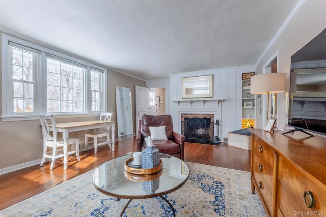 323 Hillside Avenue, Hurley, NY 12443