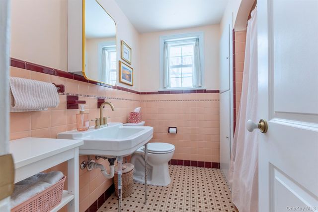 323 Hillside Avenue, Hurley, NY 12443