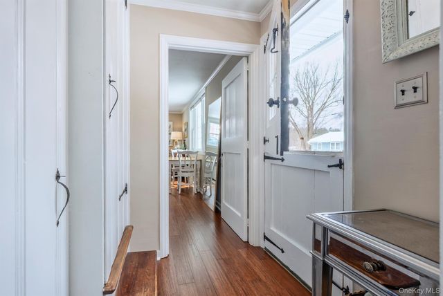 323 Hillside Avenue, Hurley, NY 12443