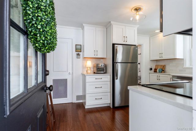 323 Hillside Avenue, Hurley, NY 12443