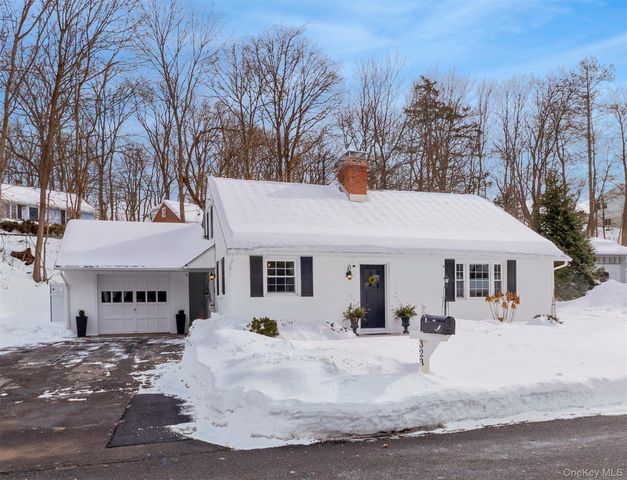 323 Hillside Avenue, Hurley, NY 12443