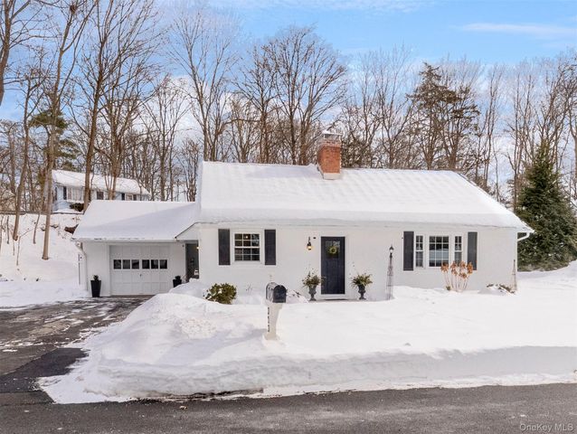 323 Hillside Avenue, Hurley, NY 12443