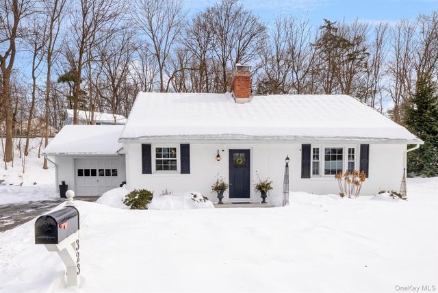 323 Hillside Avenue, Hurley, NY 12443