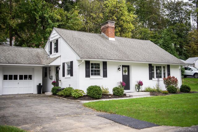 323 Hillside Avenue, Hurley, NY 12443