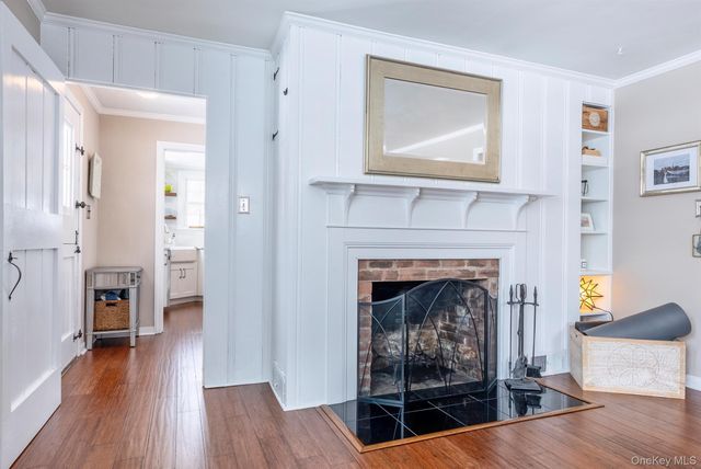 323 Hillside Avenue, Hurley, NY 12443