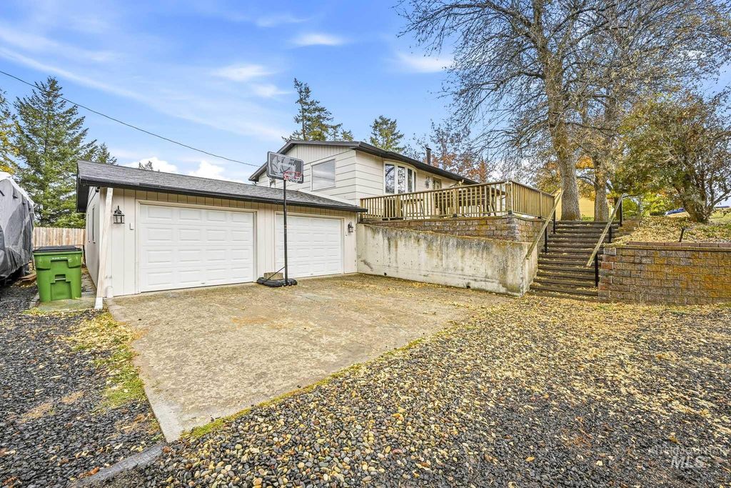 210 N High St, Uniontown, WA 99179 photo 2