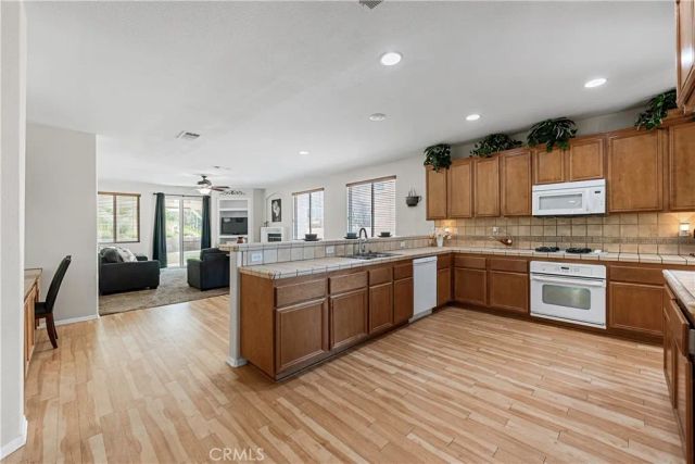 39951 Capland, Palmdale, CA 93551