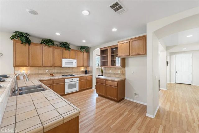 39951 Capland, Palmdale, CA 93551