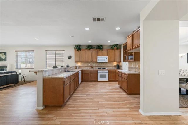 39951 Capland, Palmdale, CA 93551