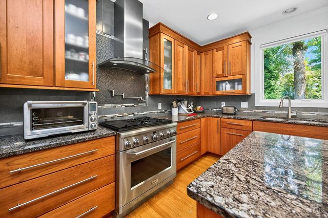 8714 Weller Road, Montgomery, OH 45249