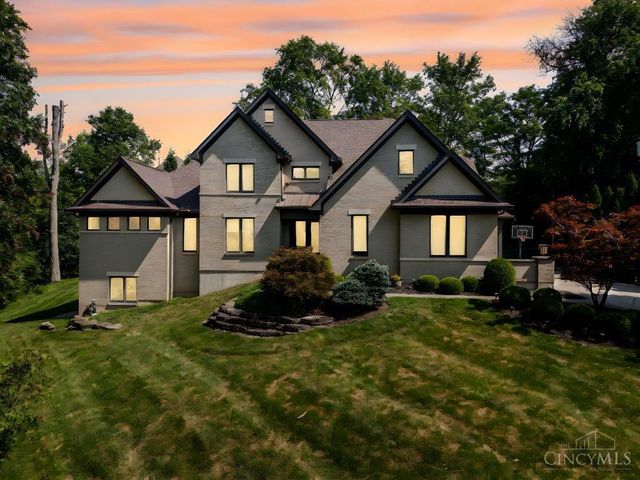 8714 Weller Road, Montgomery, OH 45249