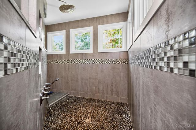 8714 Weller Road, Montgomery, OH 45249