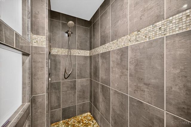 8714 Weller Road, Montgomery, OH 45249