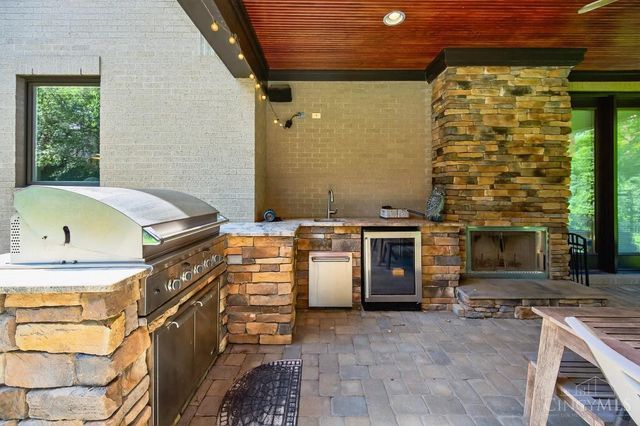 8714 Weller Road, Montgomery, OH 45249