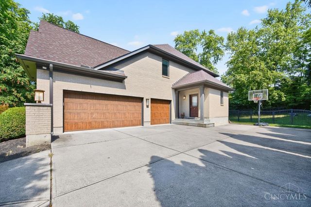 8714 Weller Road, Montgomery, OH 45249