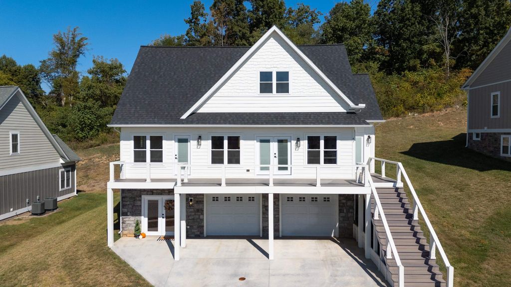 43 MCILWEE LN, Staunton, VA 24401
