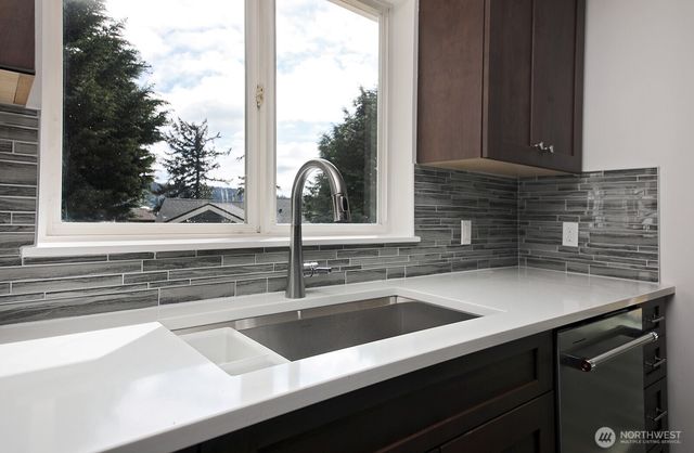 3760 Periwinkle Road, Clinton, WA 98236