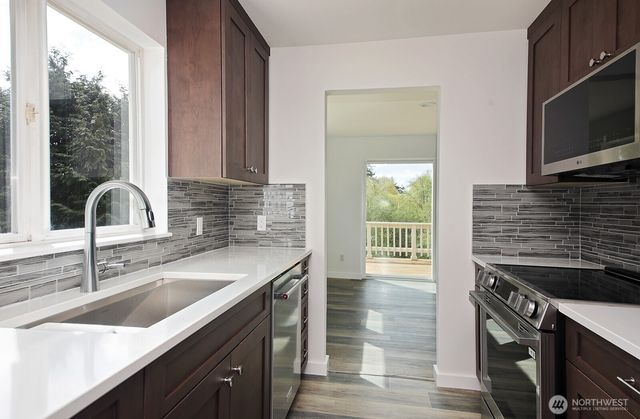 3760 Periwinkle Road, Clinton, WA 98236