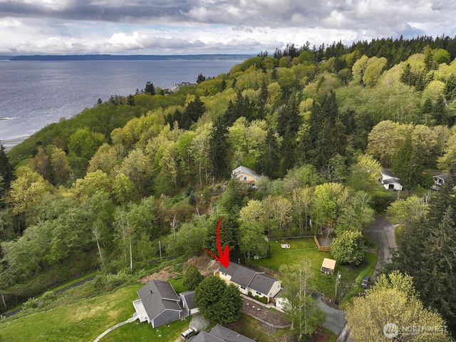 3760 Periwinkle Road, Clinton, WA 98236