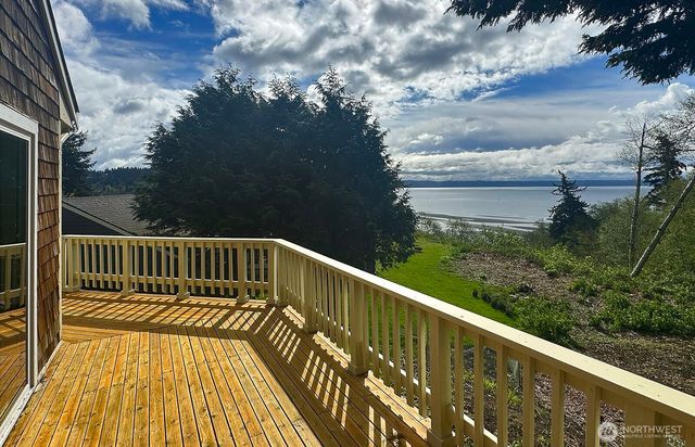 3760 Periwinkle Road, Clinton, WA 98236