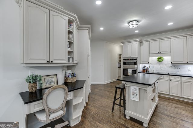 9315 Spinnaker Lane, Gainesville, GA 30506