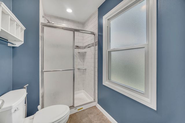 256 E Fox Hill Drive, Buffalo Grove, IL 60089