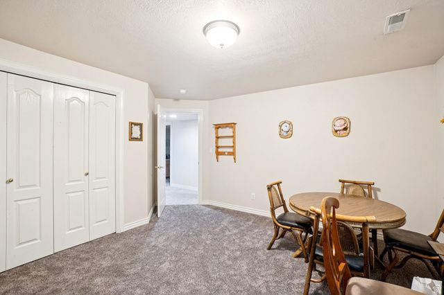 798 E SPRUCE TREE LN, Sandy, UT 84094